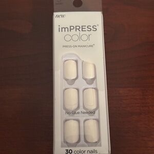 Kiss Gel Nail Kit in White